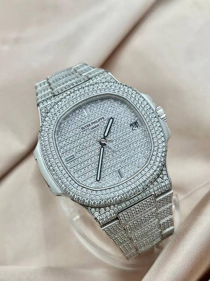 Patek Philippe Nautilus 5719 Erkek 40mm + Kutu