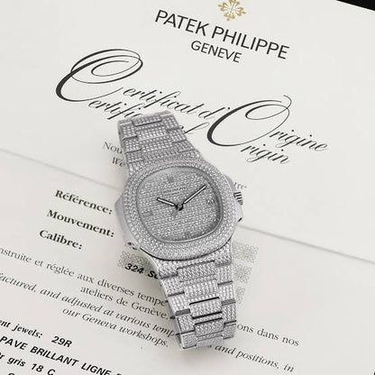 Patek Philippe Nautilus 5719/10G-010 Erkek 40 mm + Kutu